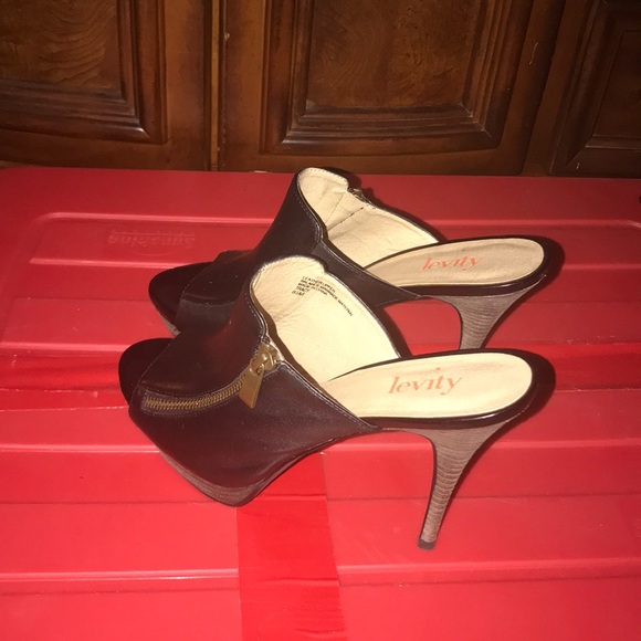 Shoes - Picture 2 of 4